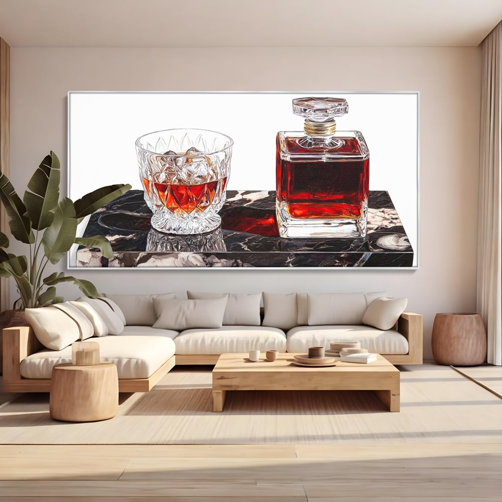 Tablou canvas cu tablou canvas cu pahar de whisky si carafa, in rama de aluminiu argintiu, pe perete intr-un living